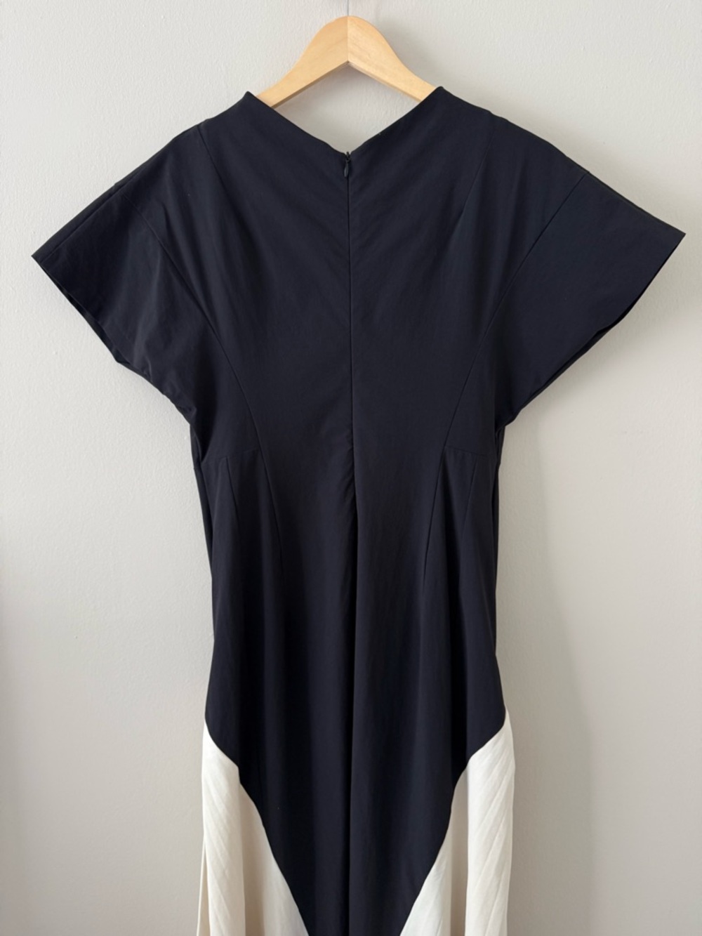 A.W.A.K.E. Mode - Sculptural Contrast Midi Dress - Black & Ivory - Picture 10 of 14